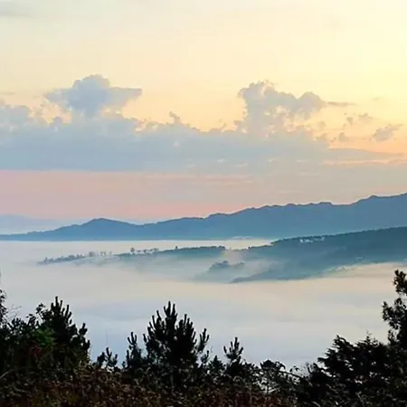 House With Shared Pool In Agueda, Mountain View Vakantiehuis Urgueira (Aveiro)