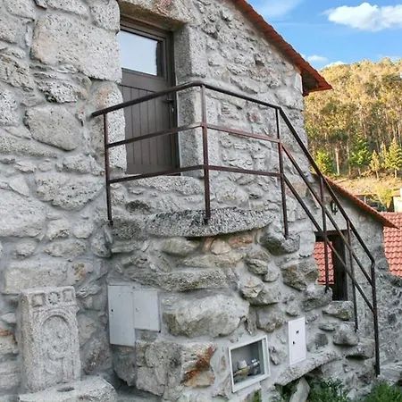 House With Shared Pool In Agueda, Mountain View Casa de Férias