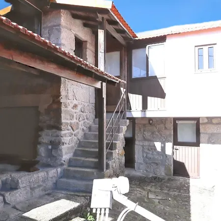 House With Shared Pool In Agueda, Mountain View Casa de Férias Urgueira (Aveiro)