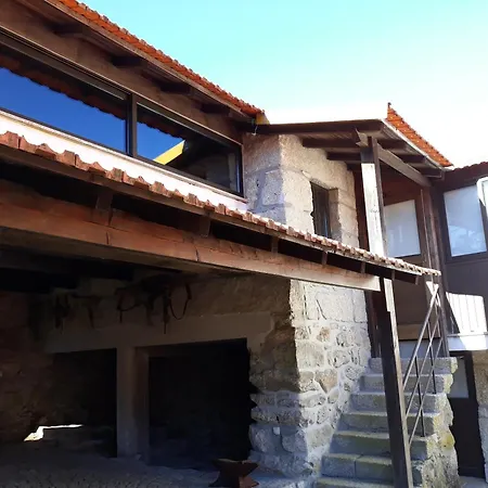 House With Shared Pool In Agueda, Mountain View Urgueira (Aveiro)