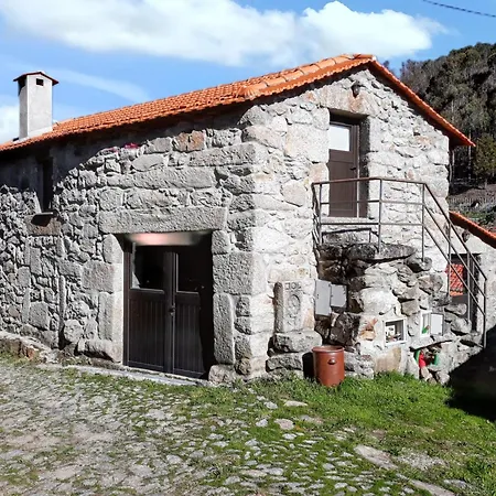 House With Shared Pool In Agueda, Mountain View * Urgueira (Aveiro)