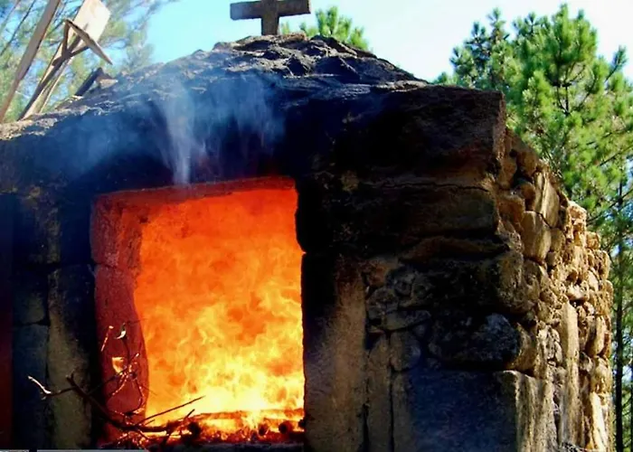 House With Shared Pool In Agueda, Mountain View Prázdninový dům Urgueira (Aveiro)